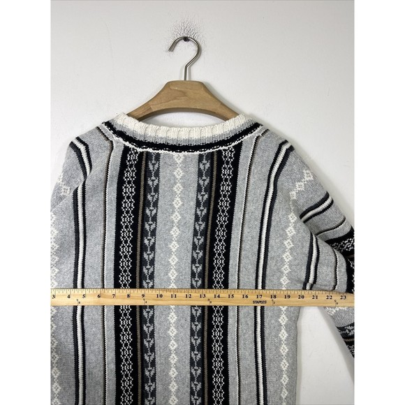 Old Navy Women's Aztec Print Scoop Neck Sweater Gray Large NWT $34 Sparkly - Picture 6 of 7
